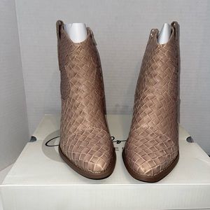 Woven Western Style Boot Women's NWB Size 8M